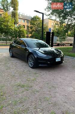 Седан Tesla Model 3 2019 в 