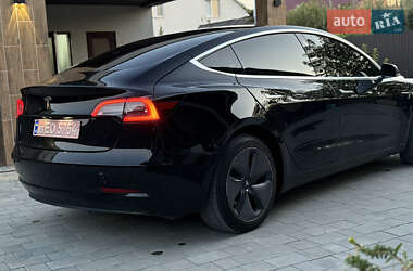 Седан Tesla Model 3 2020 в 
