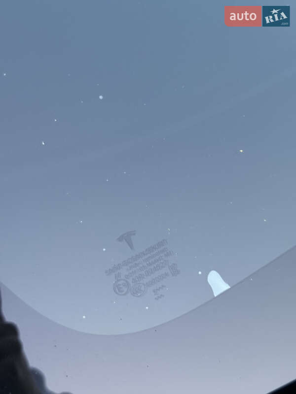 Седан Tesla Model 3 2020 в Берегово