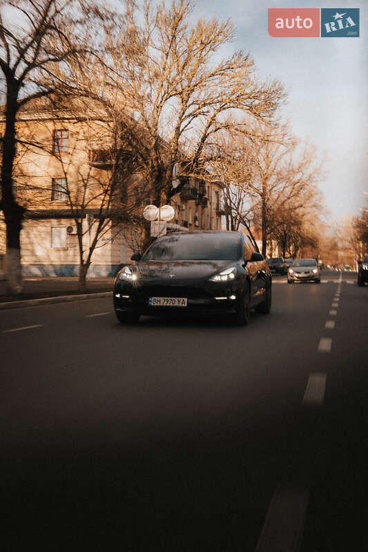 Седан Tesla Model 3 2023 в Измаиле фото 8 Седан Tesla Model 3 2023 в Измаиле