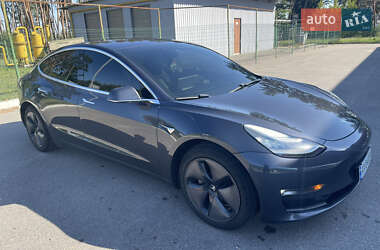 Седан Tesla Model 3 2018 в 