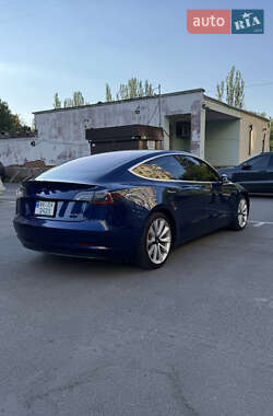 Седан Tesla Model 3 2018 в 