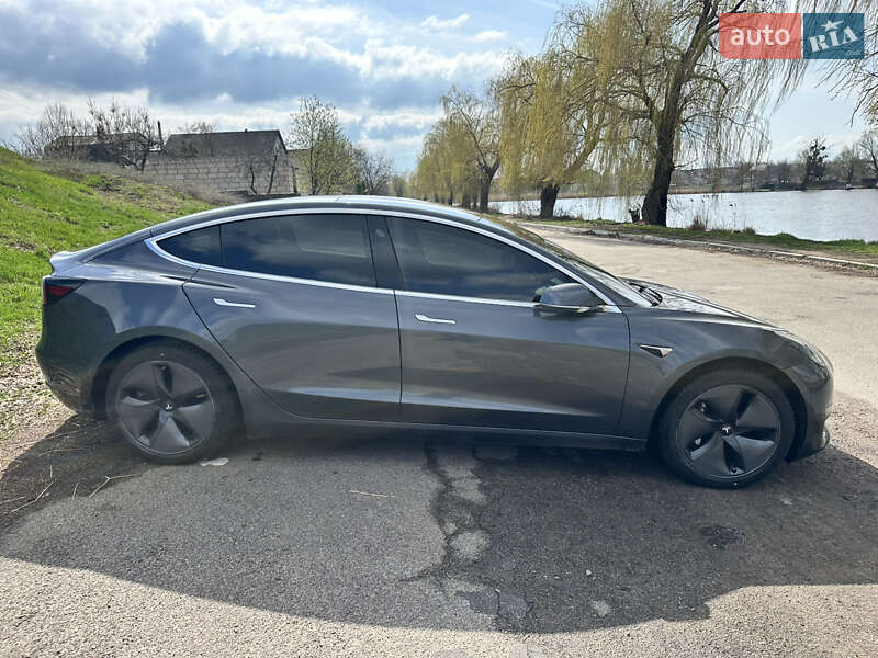 Седан Tesla Model 3 2019 в Белой Церкви