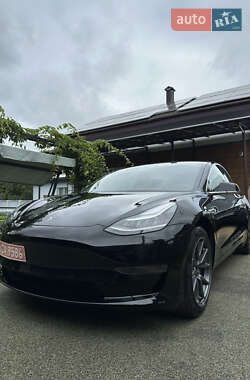 Внедорожник / Кроссовер Tesla Model 3 2020 в 