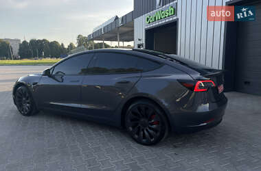 Седан Tesla Model 3 2023 в 