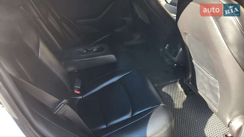 Седан Tesla Model 3 2021 в Вінниці