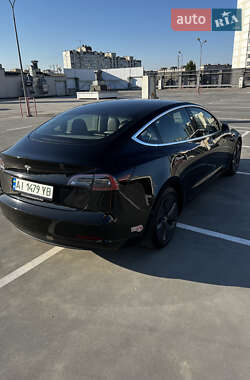 Седан Tesla Model 3 2020 в 