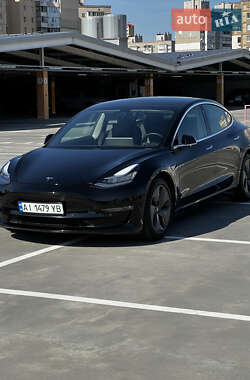 Седан Tesla Model 3 2020 в 