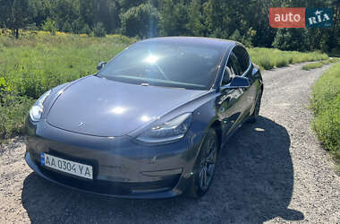 Tesla Model 3 2017