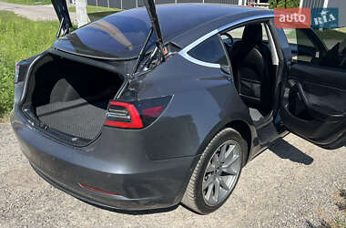 Седан Tesla Model 3 2017 в 