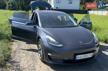 Седан Tesla Model 3 2017 в 