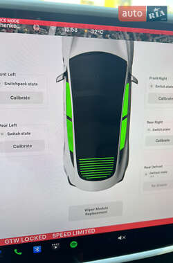 Седан Tesla Model 3 2019 в 