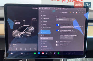 Седан Tesla Model 3 2020 в 