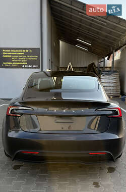 Седан Tesla Model 3 2024 в 