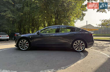 Седан Tesla Model 3 2019 в 