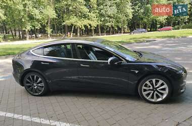 Седан Tesla Model 3 2018 в Львове