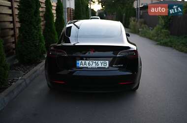 Седан Tesla Model 3 2020 в 
