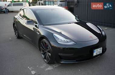 Седан Tesla Model 3 2020 в 