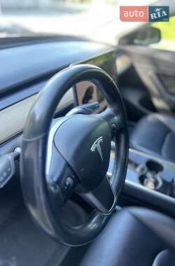 Седан Tesla Model 3 2018 в 