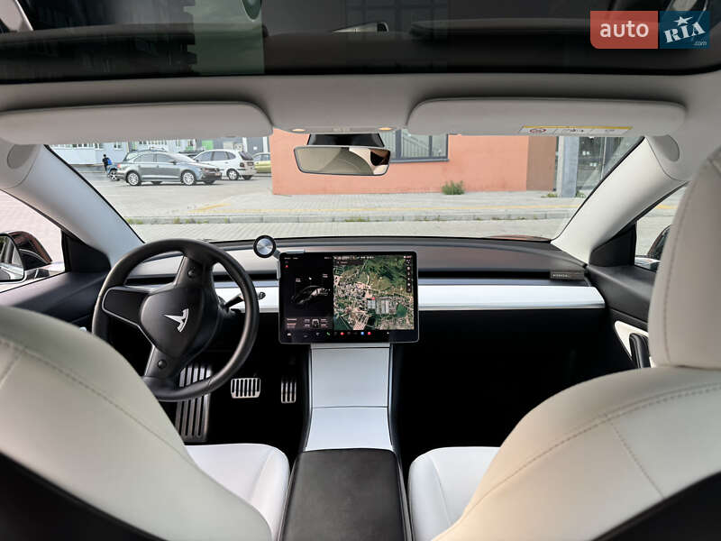 Седан Tesla Model 3 2019 в Львові фото 10 Седан Tesla Model 3 2019 в Львові