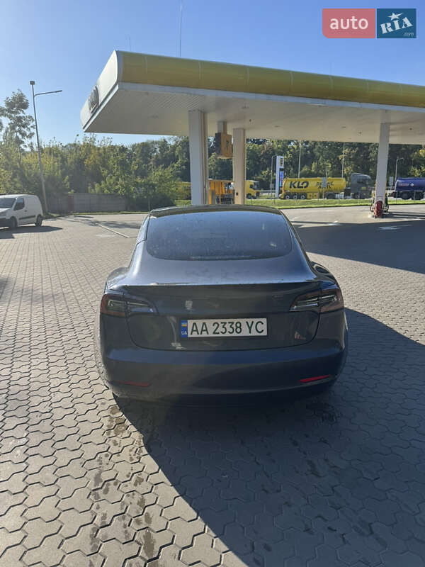 Седан Tesla Model 3 2019 в Киеве