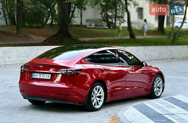 Седан Tesla Model 3 2021 в 