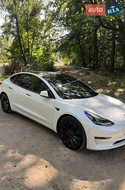 Седан Tesla Model 3 2022 в Житомирі