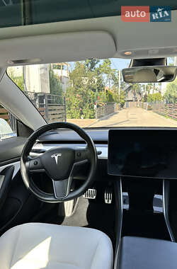Седан Tesla Model 3 2019 в 