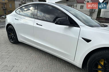 Седан Tesla Model 3 2020 в 