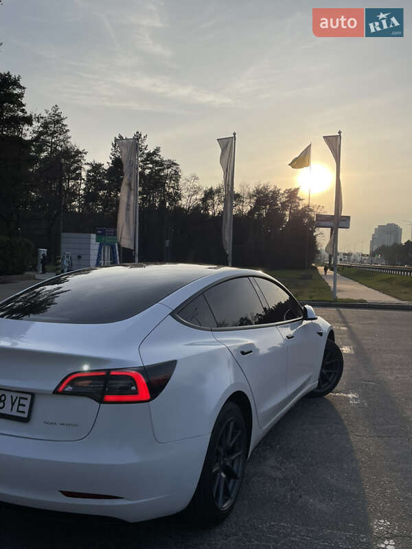 Седан Tesla Model 3 2021 в Києві фото 4 Седан Tesla Model 3 2021 в Києві