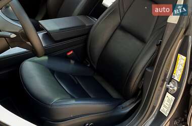 Седан Tesla Model 3 2023 в 