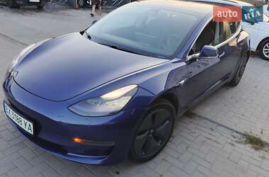 Tesla Model 3 2020