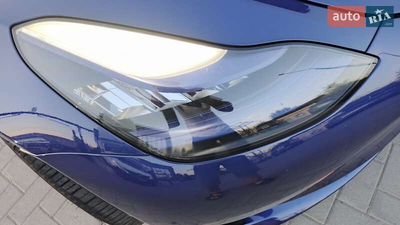 Седан Tesla Model 3 2020 в Шепетовке