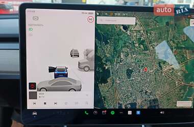 Седан Tesla Model 3 2020 в 