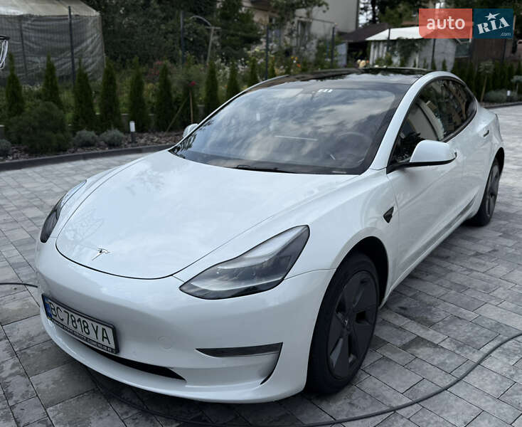 Седан Tesla Model 3 2021 в Львові фото 19 Седан Tesla Model 3 2021 в Львові