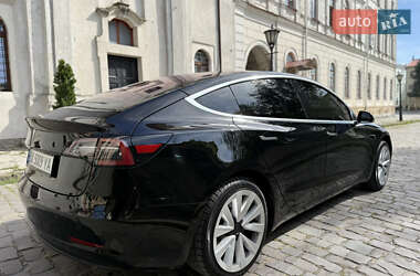 Седан Tesla Model 3 2018 в 