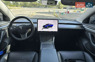 Седан Tesla Model 3 2022 в 
