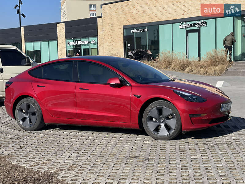 Седан Tesla Model 3 2022 в Львові фото 44 Седан Tesla Model 3 2022 в Львові