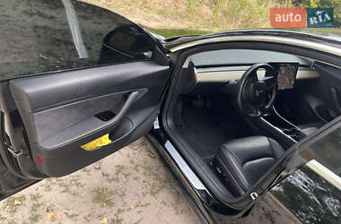 Седан Tesla Model 3 2019 в Кобеляках