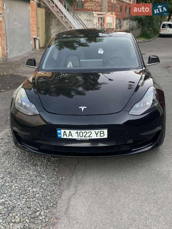 Tesla Model 3 2020