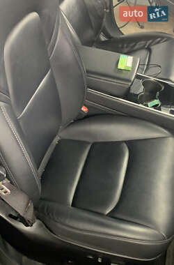Седан Tesla Model 3 2020 в 