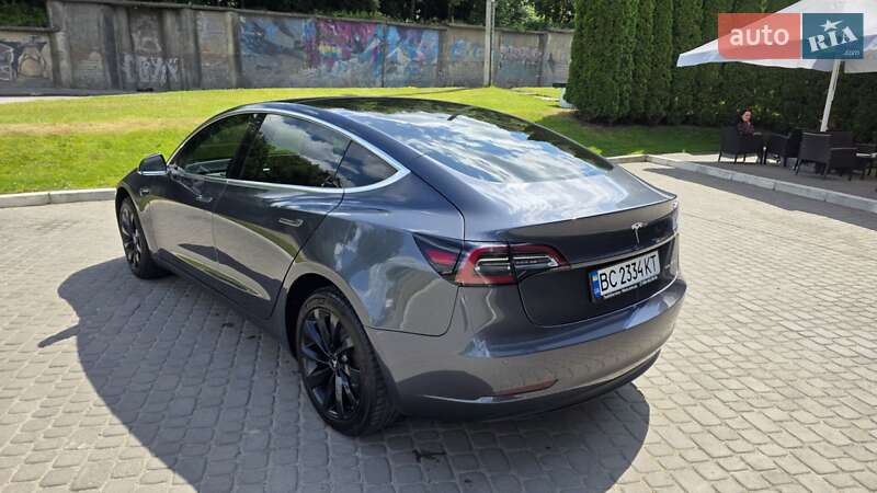 Седан Tesla Model 3 2018 в Львове фото 14 Седан Tesla Model 3 2018 в Львове
