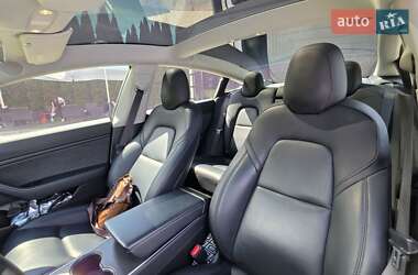 Седан Tesla Model 3 2018 в 