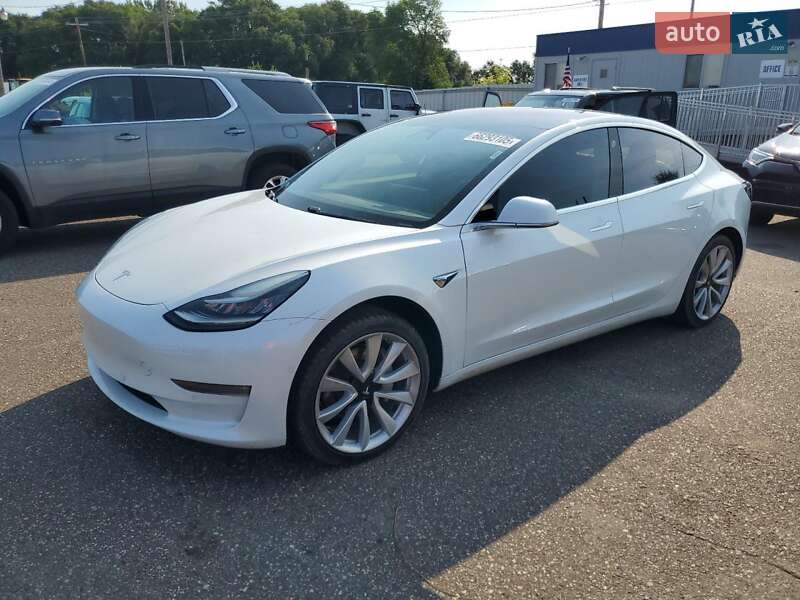 Седан Tesla Model 3 2018 в 