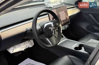 Седан Tesla Model 3 2021 в 