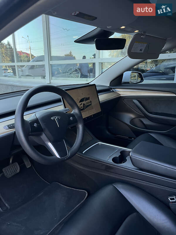 Седан Tesla Model 3 2022 в Полтаве