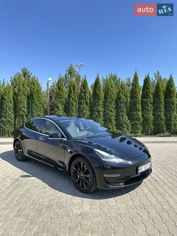 Tesla Model 3 2019