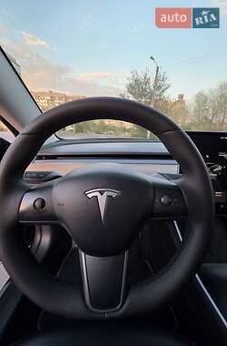 Седан Tesla Model 3 2018 в 