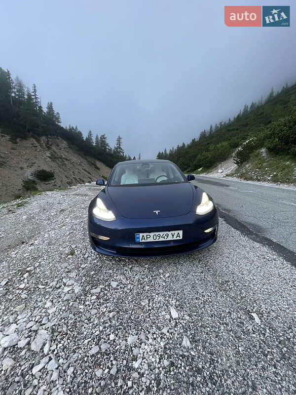 Tesla Model 3 2021
