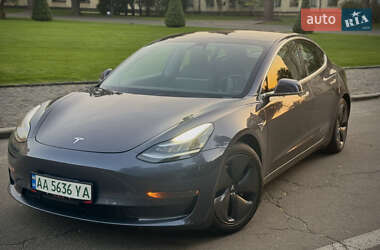 Седан Tesla Model 3 2020 в 